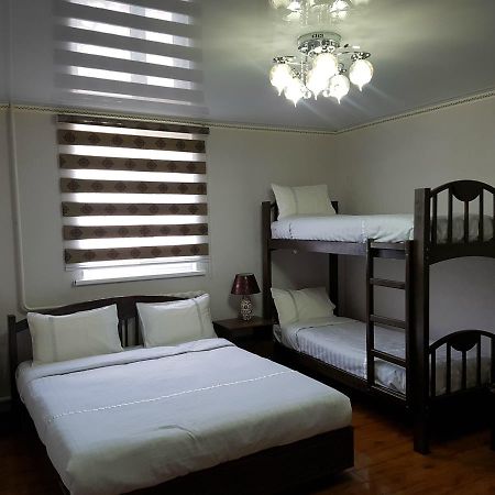 Datka Guest House Naryn Екстериор снимка