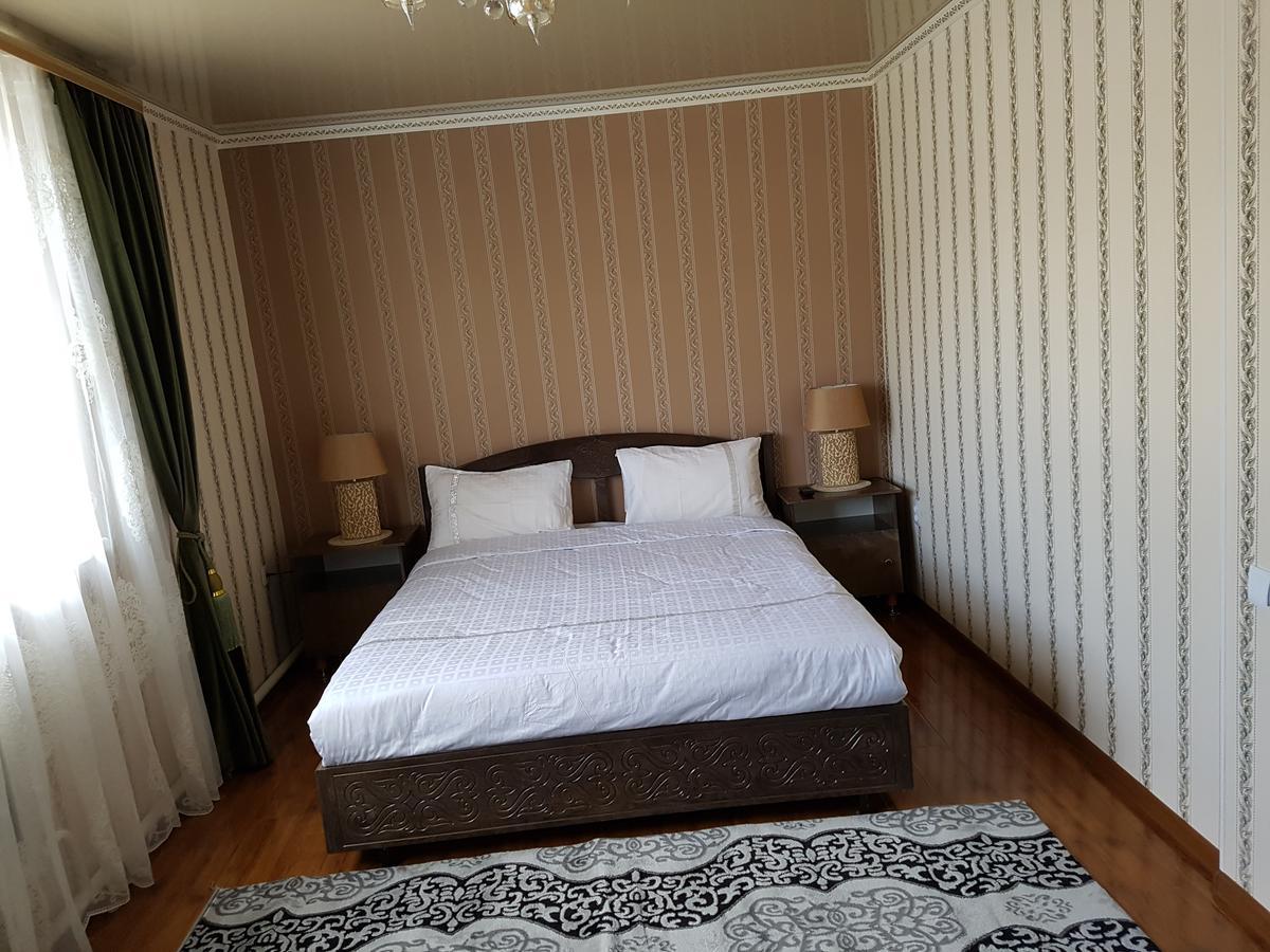 Datka Guest House Naryn Екстериор снимка