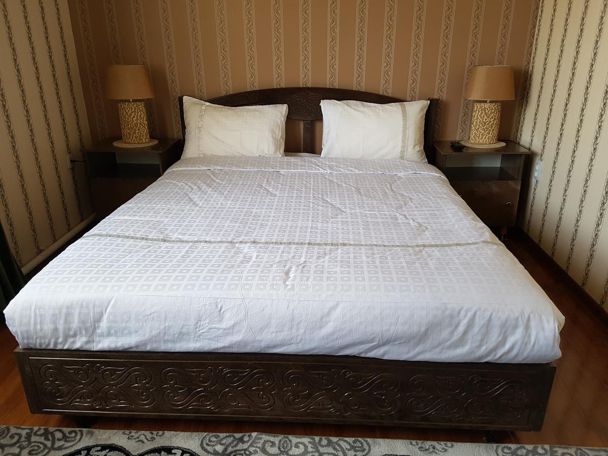 Datka Guest House Naryn Екстериор снимка