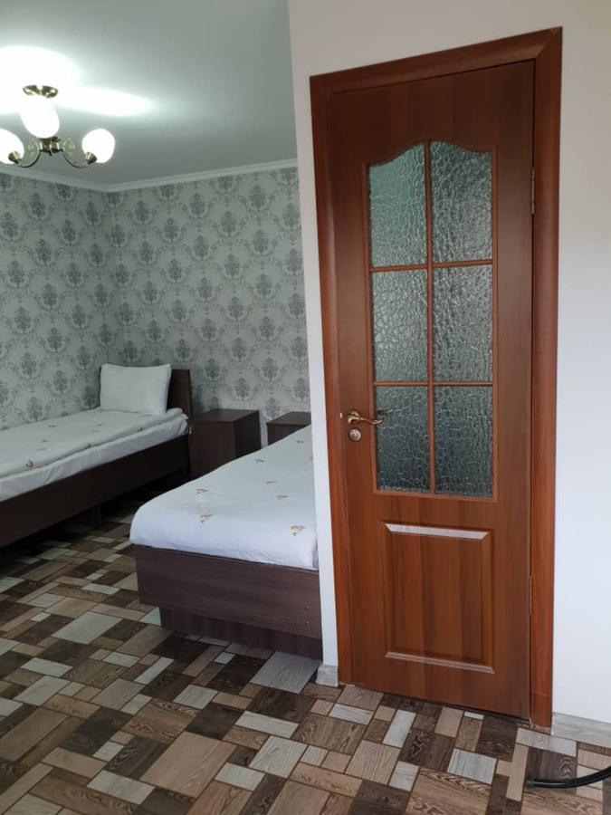 Datka Guest House Naryn Екстериор снимка