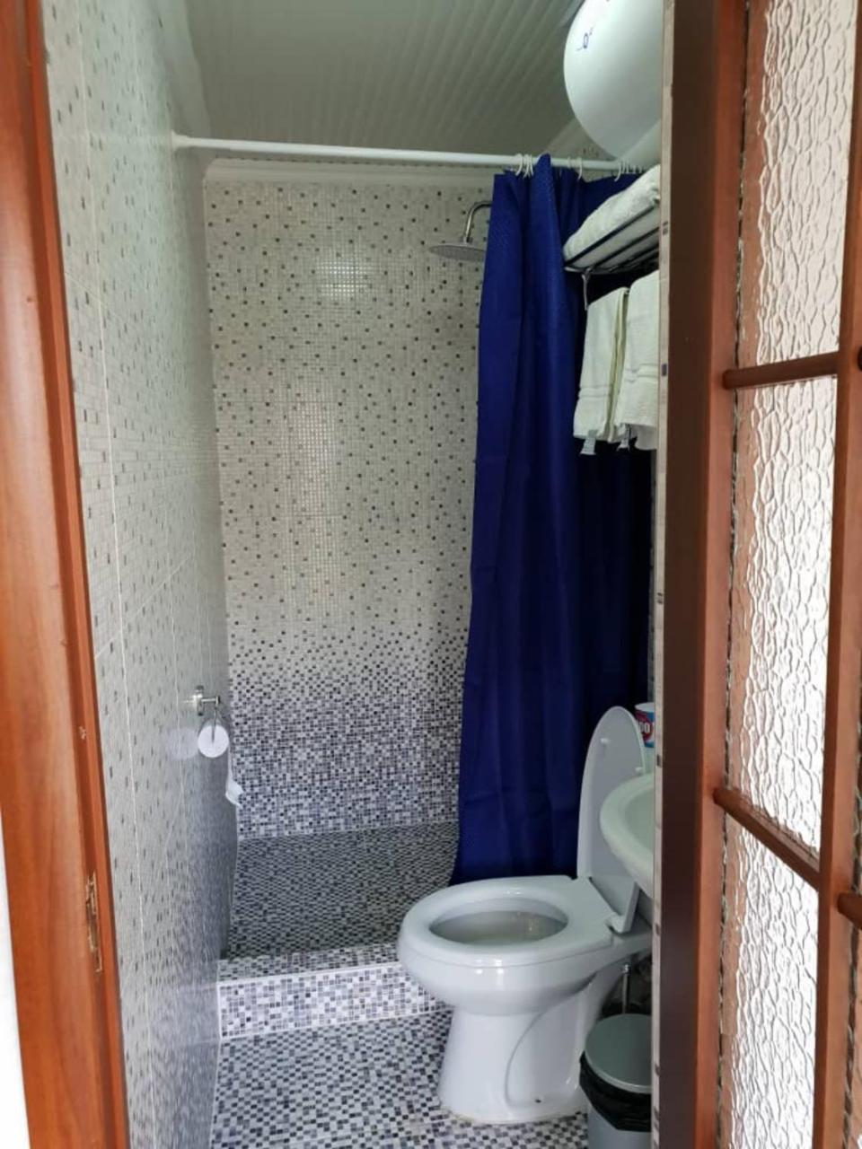 Datka Guest House Naryn Екстериор снимка